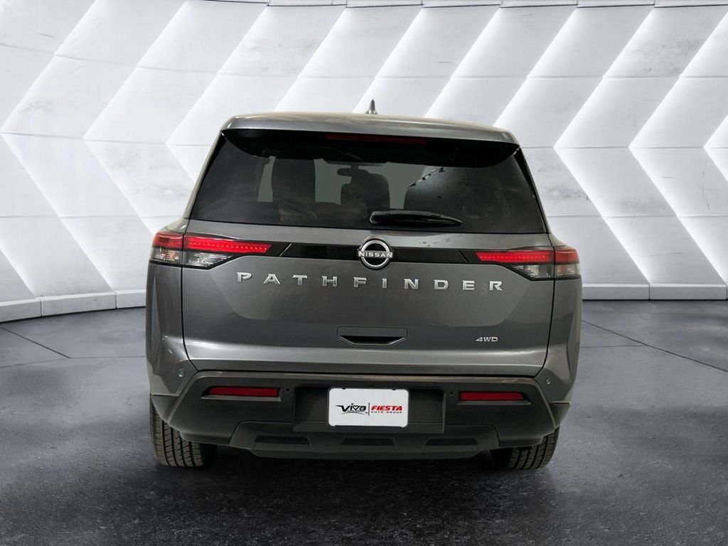Used 2022 Nissan Pathfinder S AWD/4WD image 5