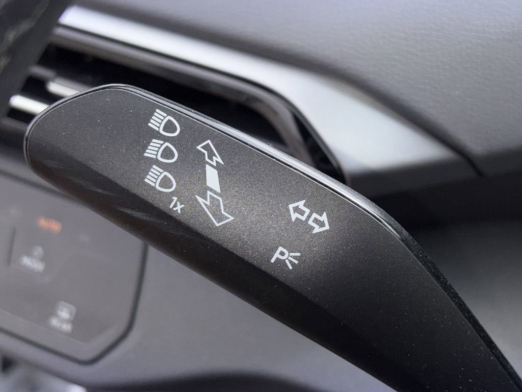 Used 2023 Volkswagen ID.4 Pro image 20