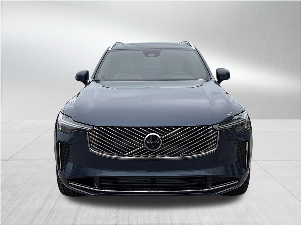 New 2026 Volvo XC90 T8 Plus w/ Protection Package Premier AWD/4WD image 2