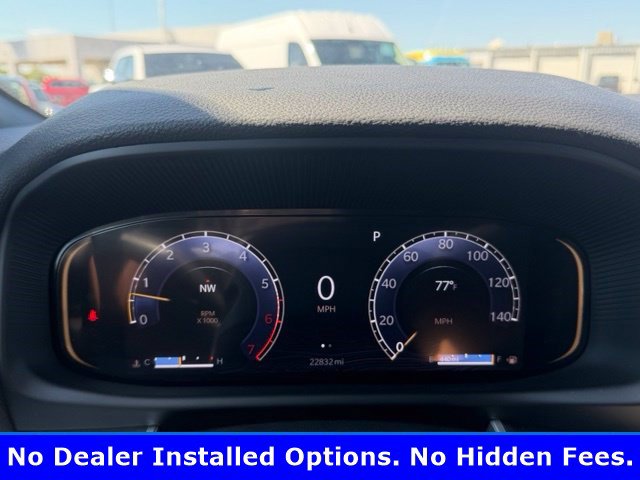Used 2025 Jeep Wagoneer L Series II w/ 8-pass Seating Package AWD/4WD image 8