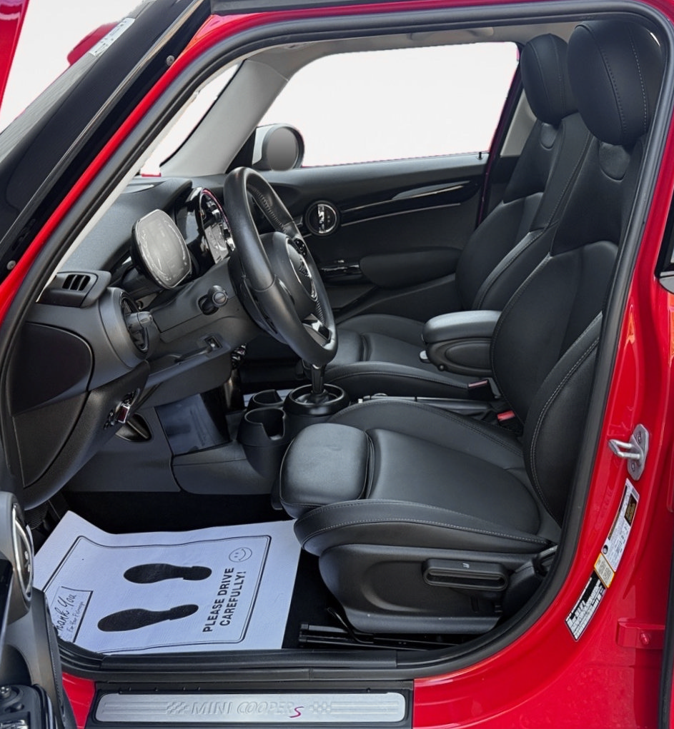 Used 2024 MINI Cooper S FWD image 12