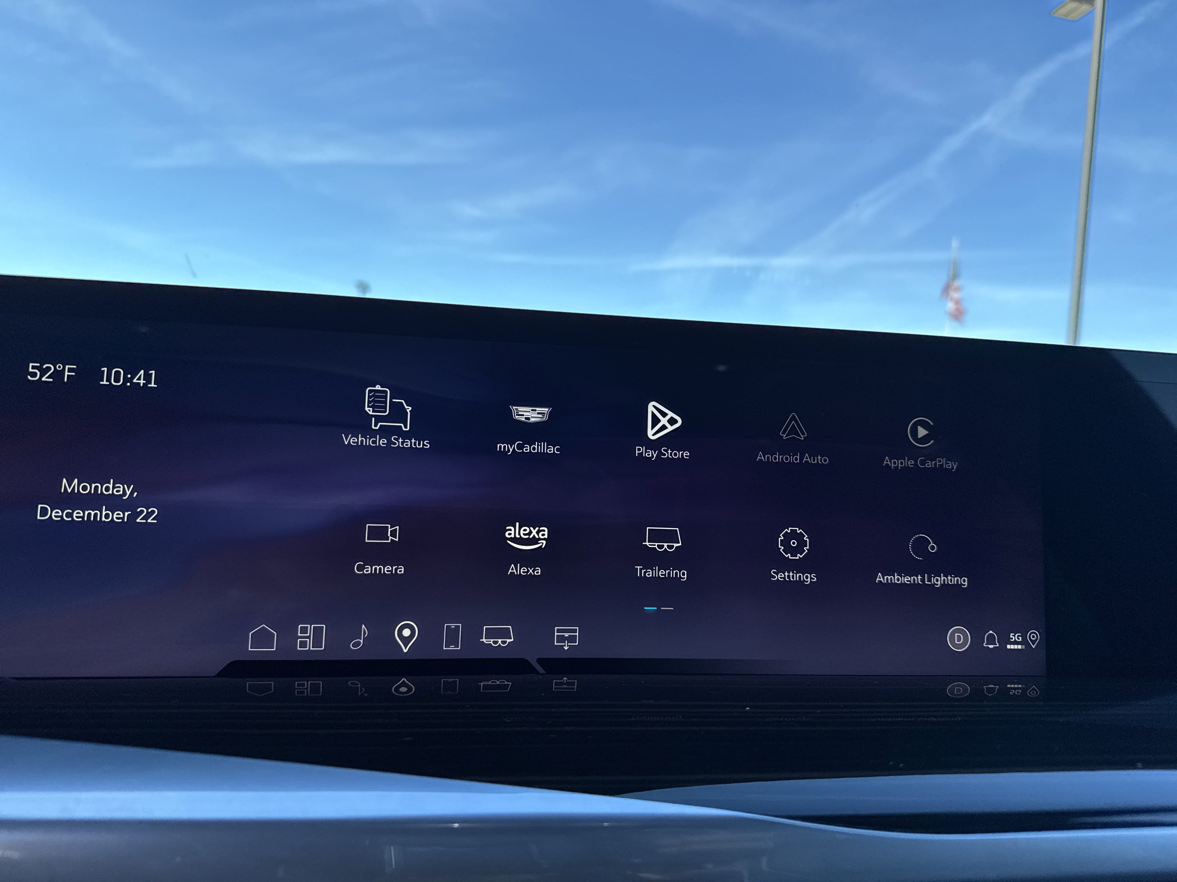 Used 2025 Cadillac Escalade Premium Luxury w/ Touring Package image 25