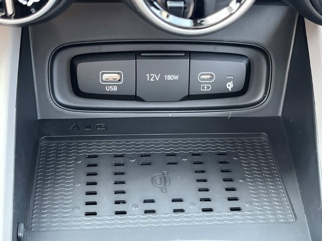 New 2026 Hyundai Venue SEL FWD image 28