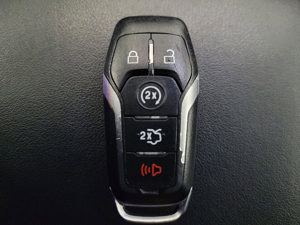 Used 2016 Ford Edge SEL w/ Equipment Group 201A AWD/4WD image 32