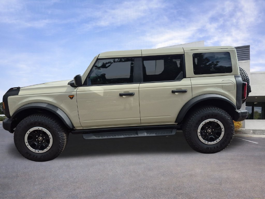 New 2026 Ford Bronco Badlands w/ Sasquatch Package AWD/4WD image 2