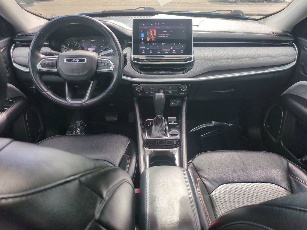 Used 2022 Jeep Compass Latitude w/ Sun and Sound Group image 16