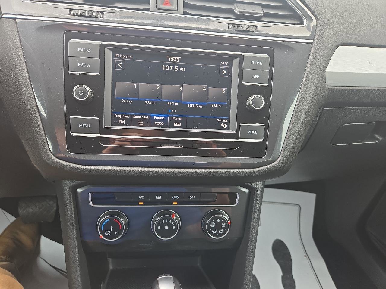 Used 2020 Volkswagen Tiguan S AWD/4WD image 9