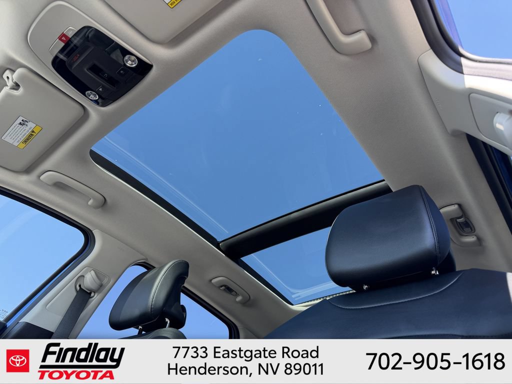 Used 2026 Kia Sportage EX w/ EX Panorama Roof Package FWD image 9