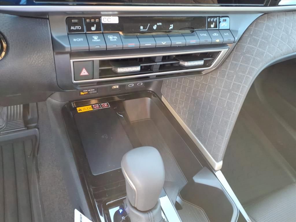 New 2025 Toyota Camry XLE image 14