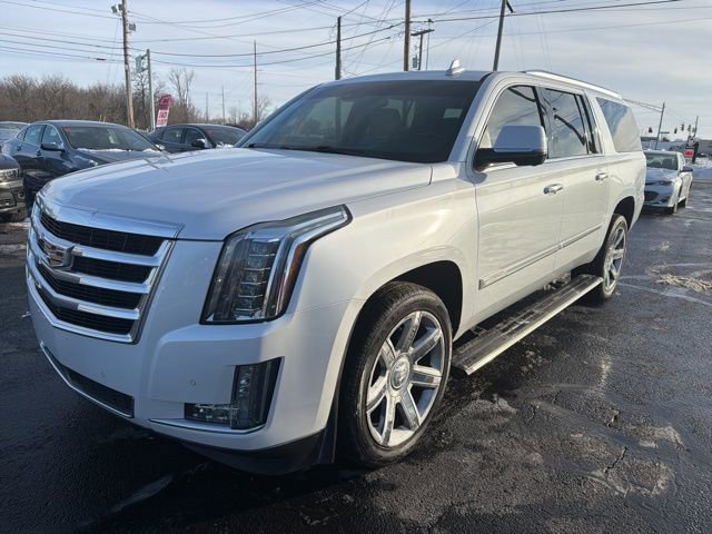 Used 2016 Cadillac Escalade ESV Premium image 3