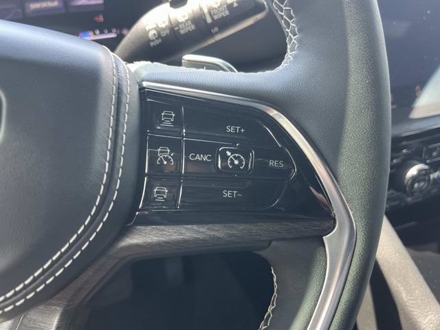 Used 2023 Jeep Grand Cherokee L Overland AWD/4WD image 39