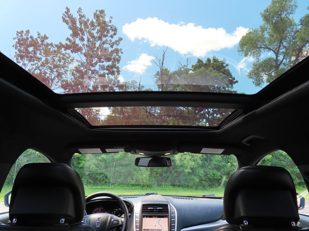 Used 2019 Lincoln MKC Reserve AWD/4WD image 5