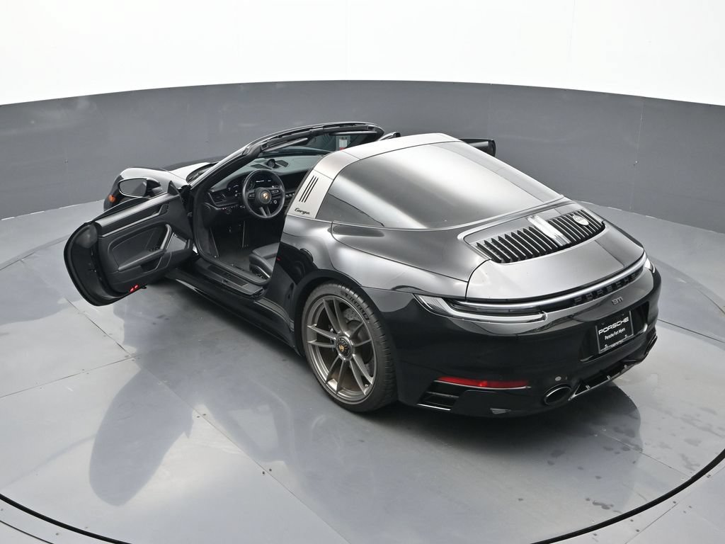 Certified 2024 Porsche 911 AWD/4WD image 22