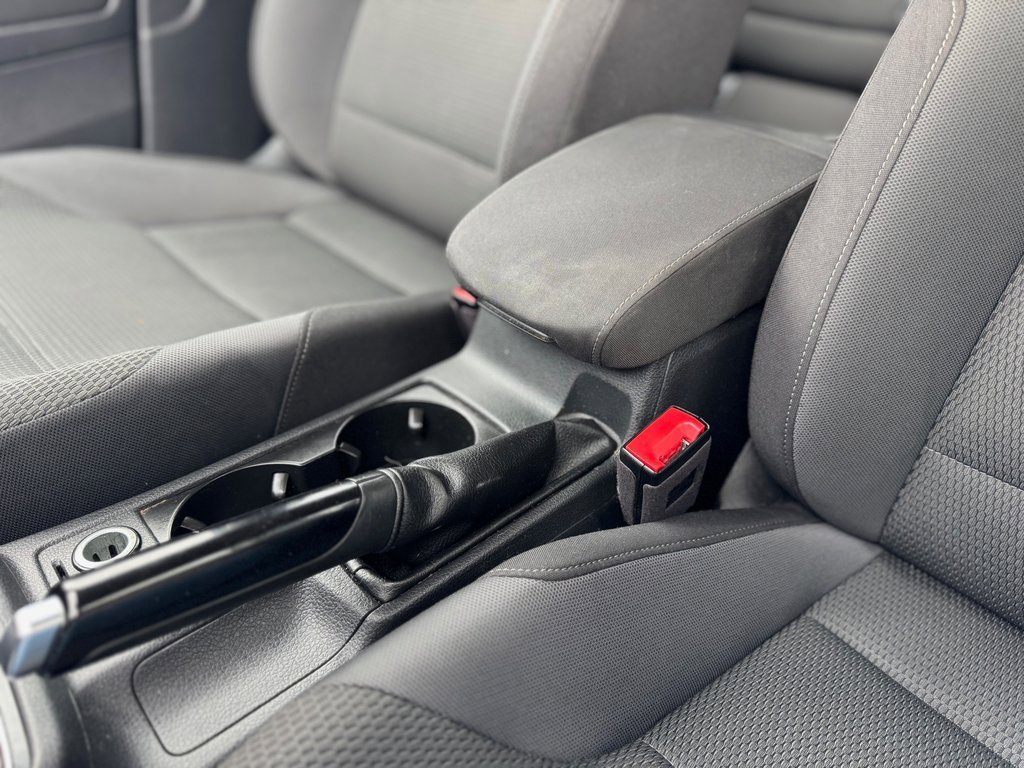 Used 2019 Volkswagen Golf 4-Door image 19