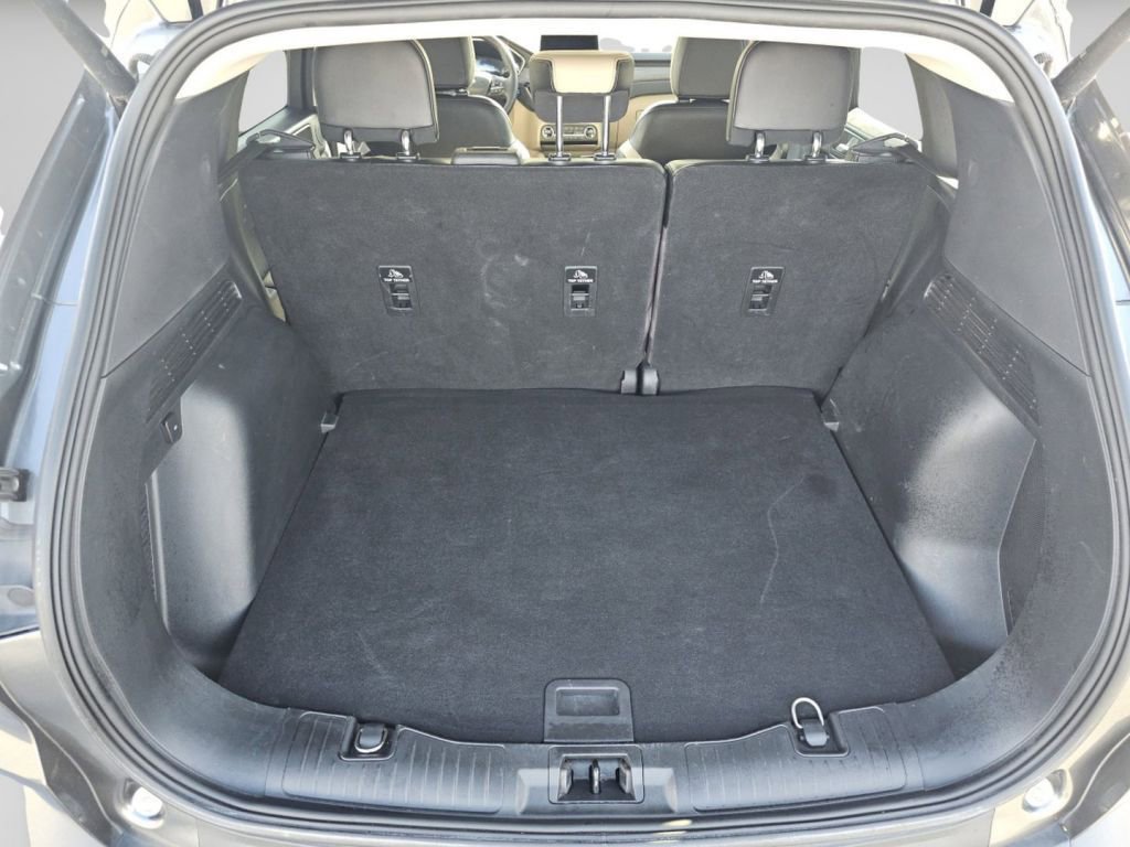 Used 2020 Ford Escape Titanium image 25