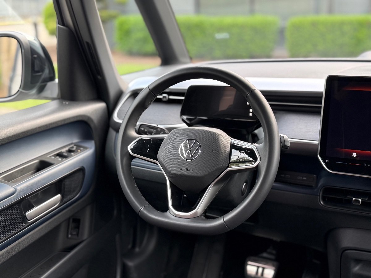 Used 2025 Volkswagen ID. Buzz Pro S RWD image 20