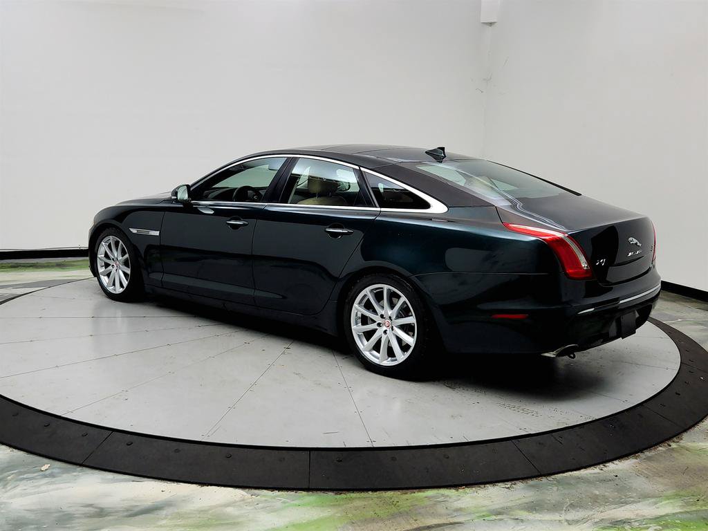 Used 2015 Jaguar XJ AWD image 7