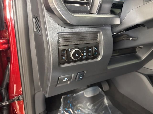 New 2026 Ford F250 Lariat image 18