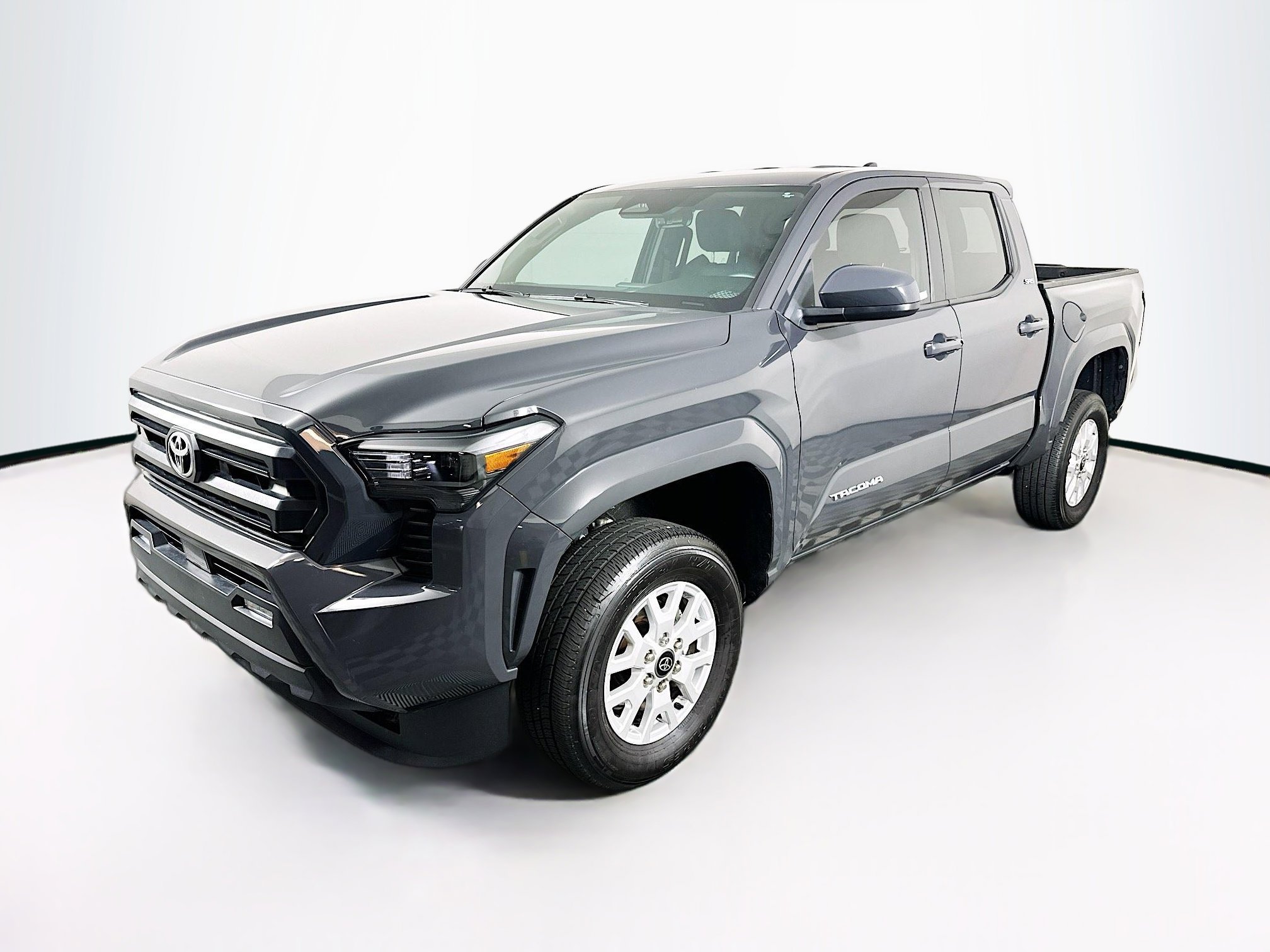 Used 2025 Toyota Tacoma SR5 RWD image 3