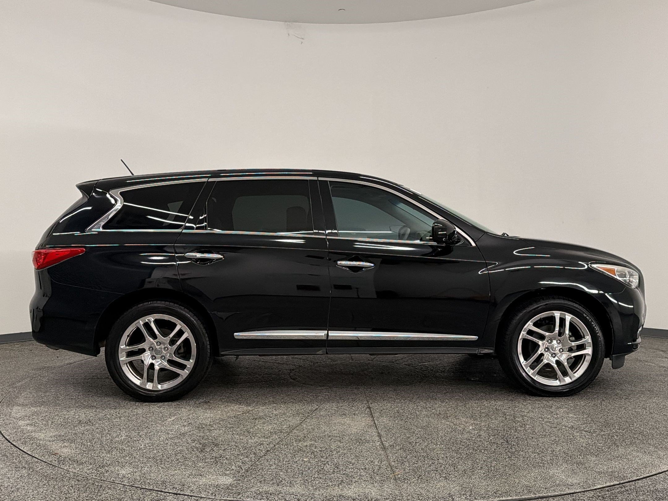 Used 2013 INFINITI JX35 FWD w/ Premium Pkg image 7