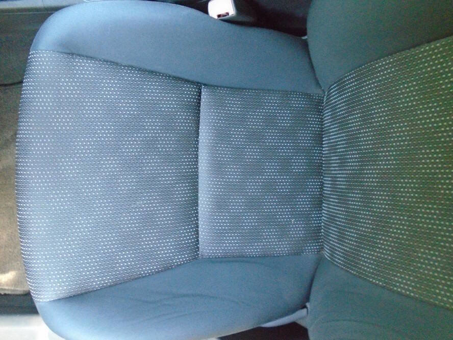 Used 2009 Pontiac Vibe w/ Preferred Package FWD image 15