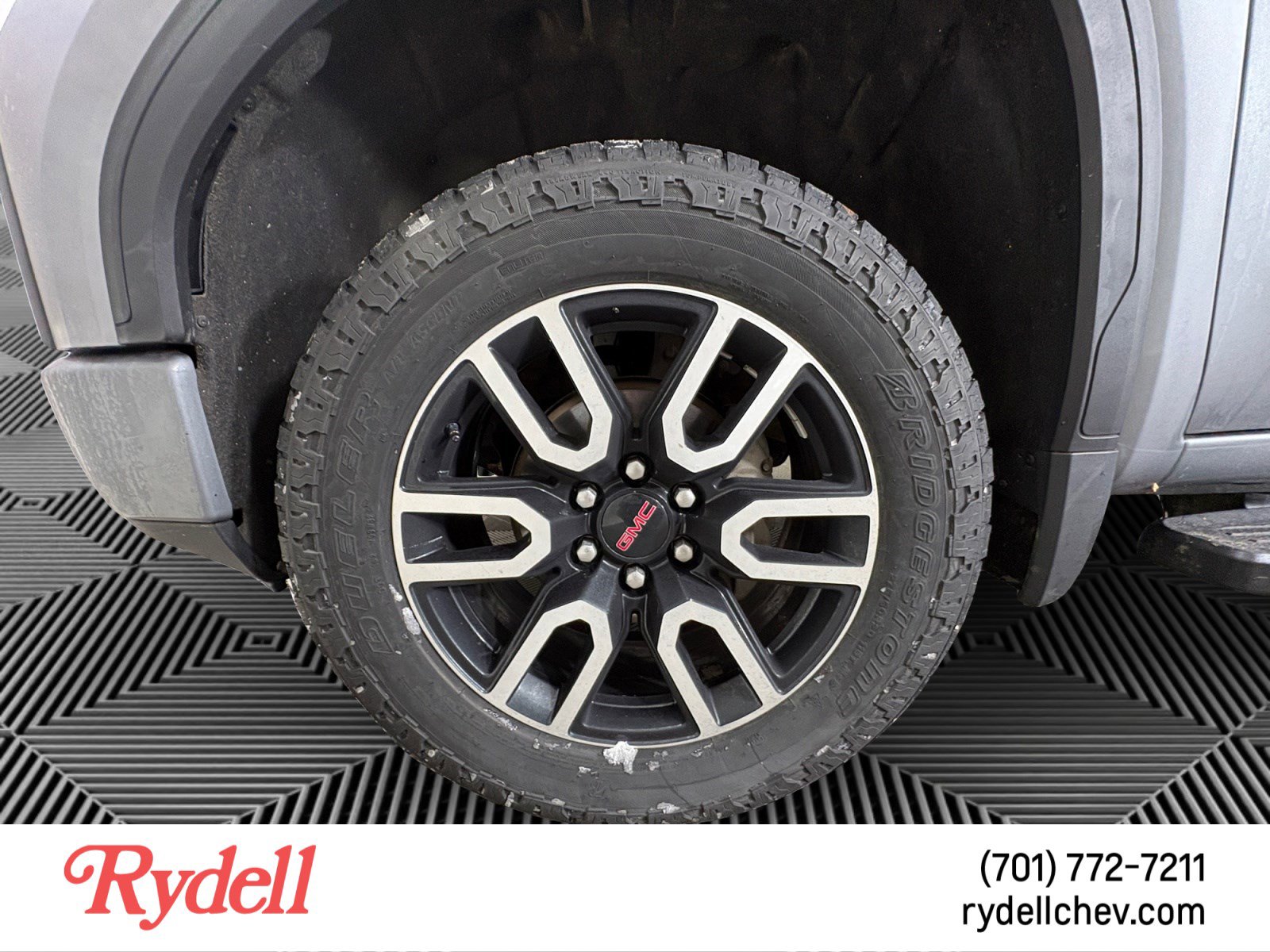 Used 2019 GMC Sierra 1500 AT4 w/ AT4 Premium Package image 9