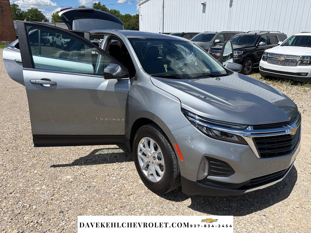 Used 2024 Chevrolet Equinox LT FWD image 32