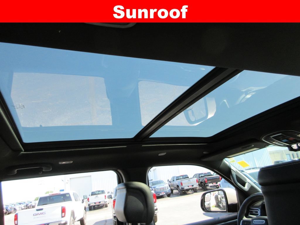 Used 2022 Jeep Wagoneer Series II w/ Premium Group I AWD/4WD image 16
