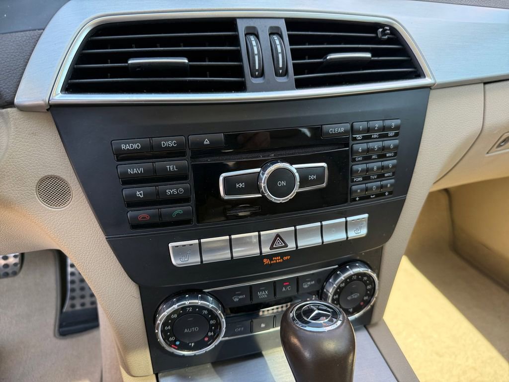 Used 2012 Mercedes-Benz C 250 Coupe image 17
