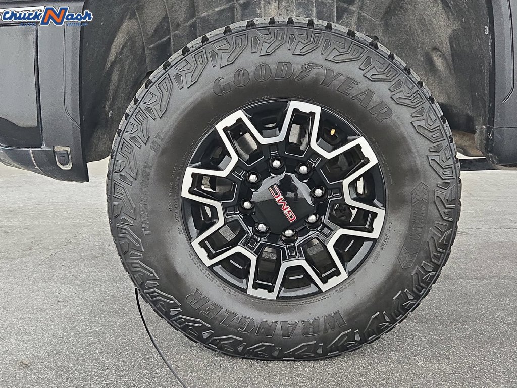 Used 2025 GMC Sierra 2500 AT4X AWD/4WD image 39
