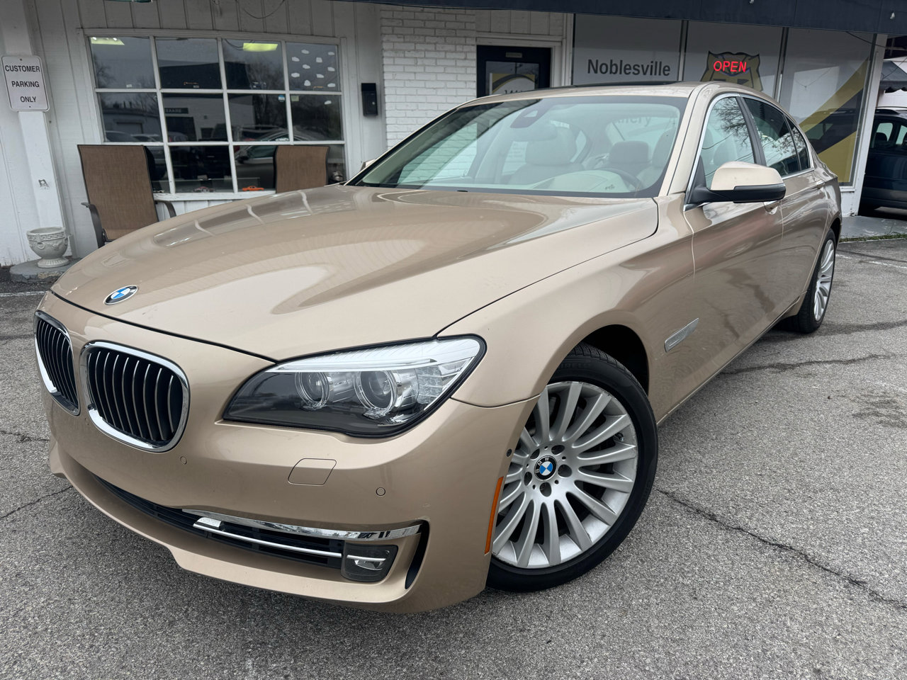 Used 2013 BMW 750Li image 1