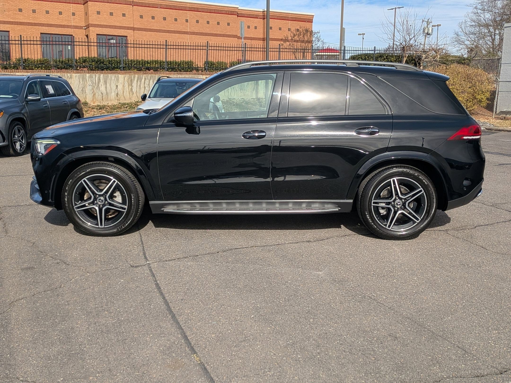 Used 2023 Mercedes-Benz GLE 350 4MATIC image 6