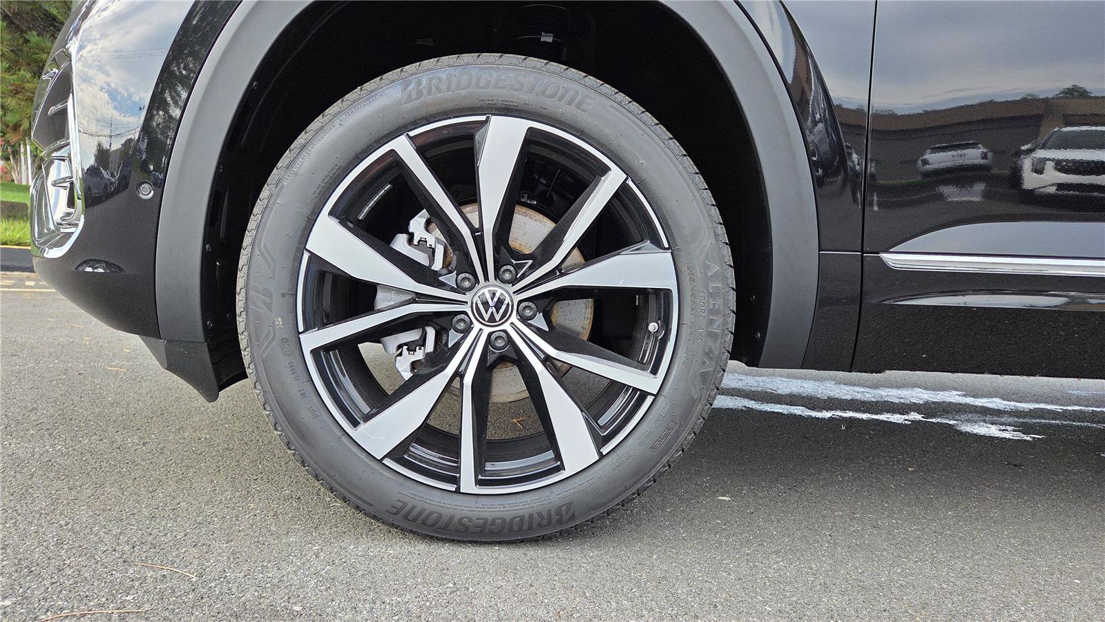 New 2026 Volkswagen Atlas SEL Premium R-Line AWD/4WD image 10