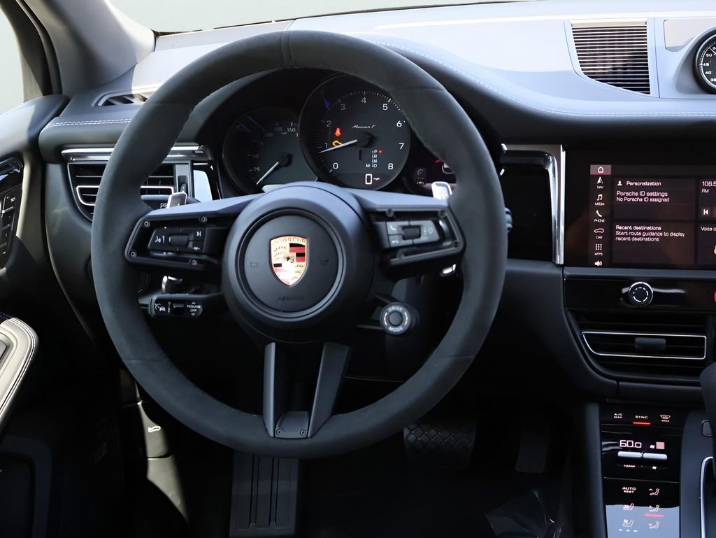 Certified 2025 Porsche Macan Turbo image 22
