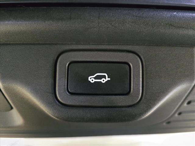 Used 2020 Land Rover Range Rover HSE image 14