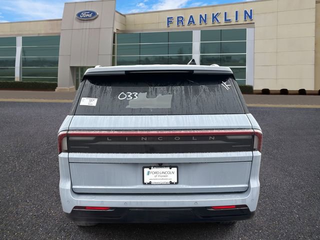 New 2026 Lincoln Navigator Premiere image 6