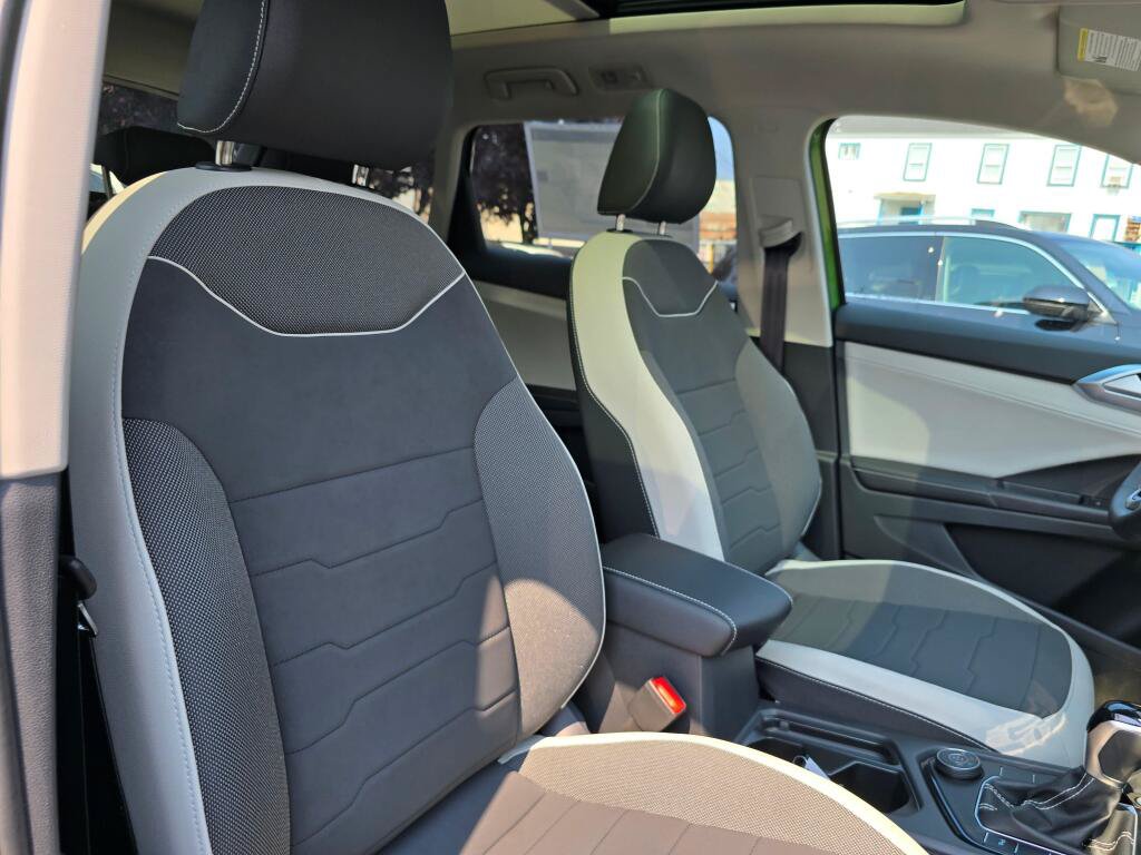 New 2026 Volkswagen Taos SE AWD/4WD image 11