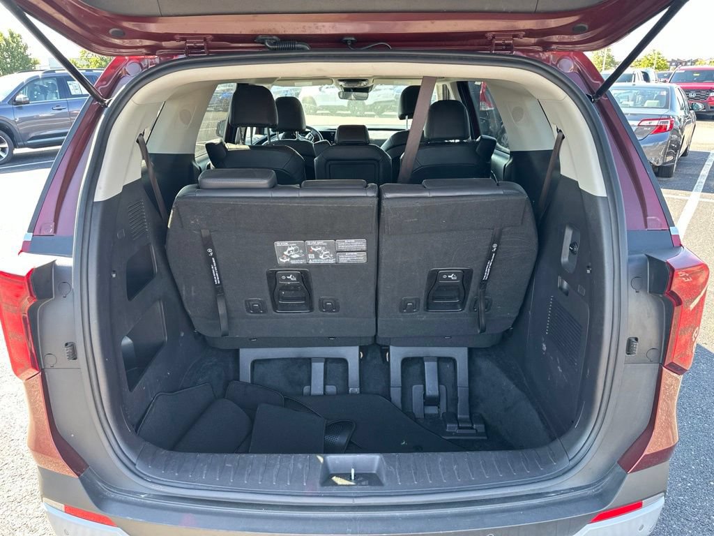 Used 2025 Kia Carnival FWD image 7