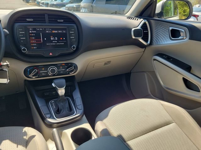 Certified 2025 Kia Soul LX w/ LX Technology Package image 11