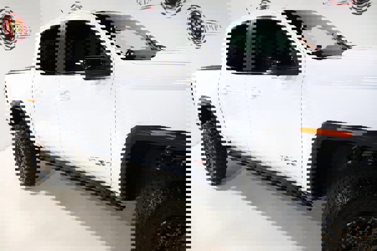 Used 2023 GMC Canyon AT4X image 8