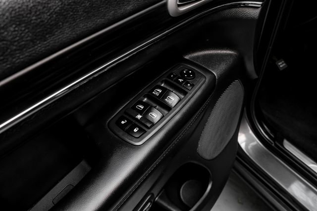 Used 2021 Jeep Grand Cherokee Limited AWD/4WD image 43