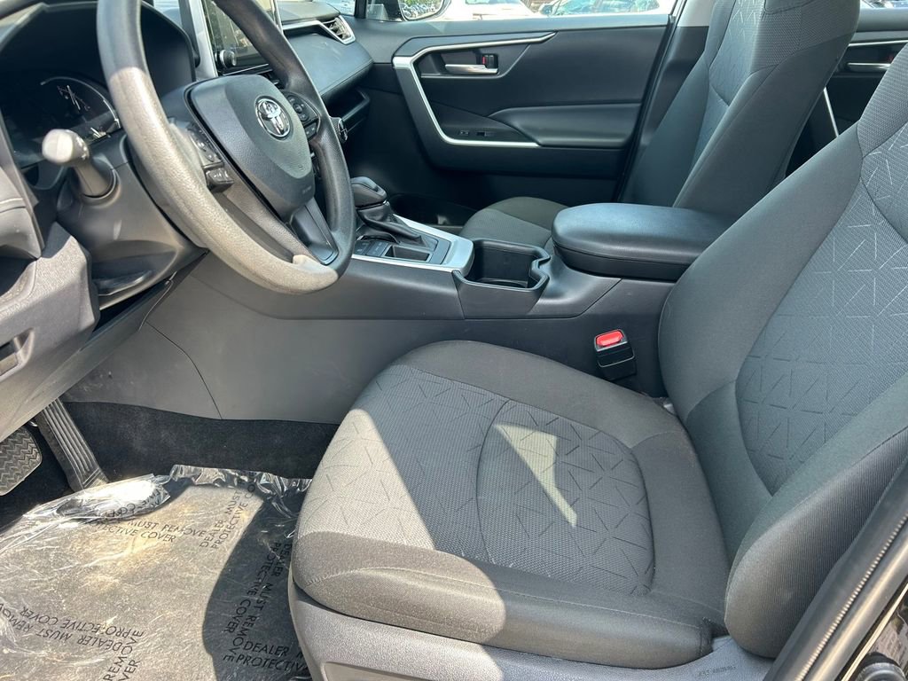 Certified 2025 Toyota RAV4 XLE FWD image 11
