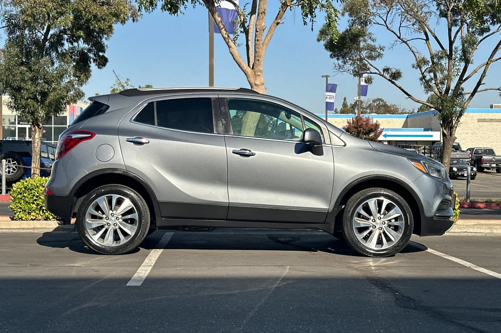 Used 2020 Buick Encore Preferred w/ Safety Package AWD/4WD image 8