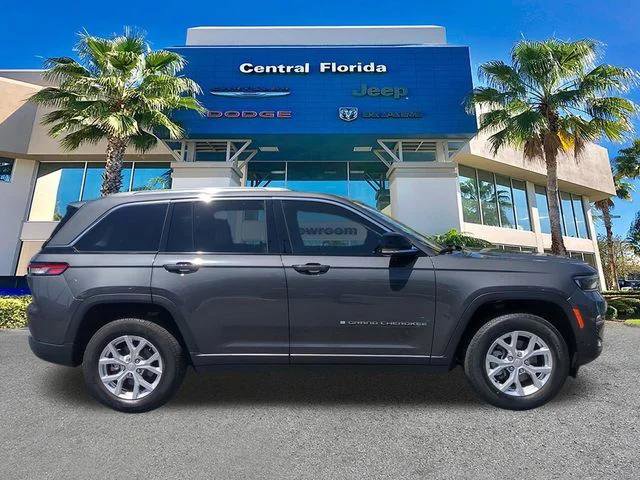 Certified 2023 Jeep Grand Cherokee Limited w/ Luxury Tech Group II RWD image 4
