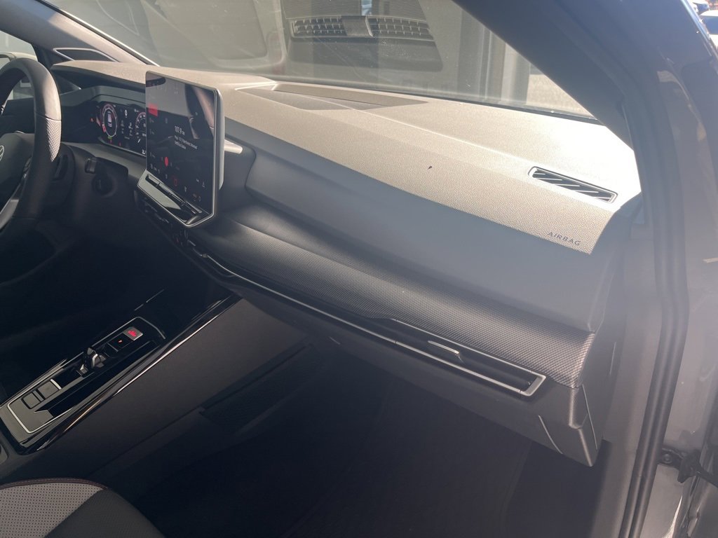 New 2026 Volkswagen GTI SE image 39