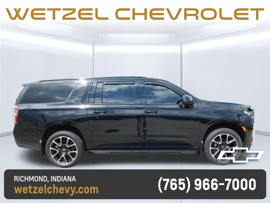 Certified 2022 Chevrolet Suburban RST w/ Luxury Package AWD/4WD image 2