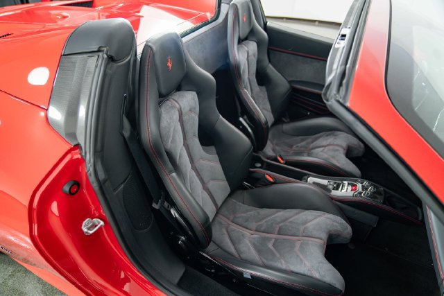 Used 2014 Ferrari 458 Spider RWD image 24
