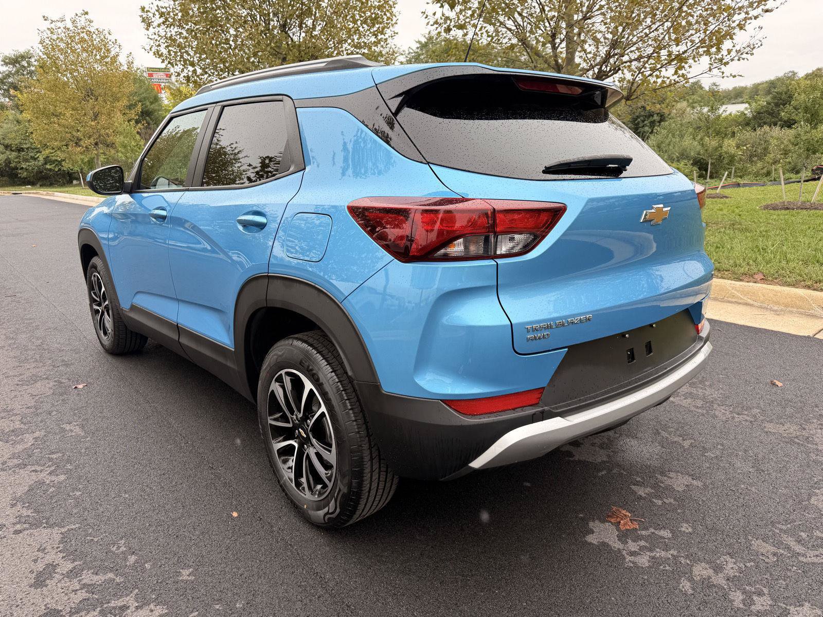Used 2025 Chevrolet TrailBlazer LT AWD/4WD image 7