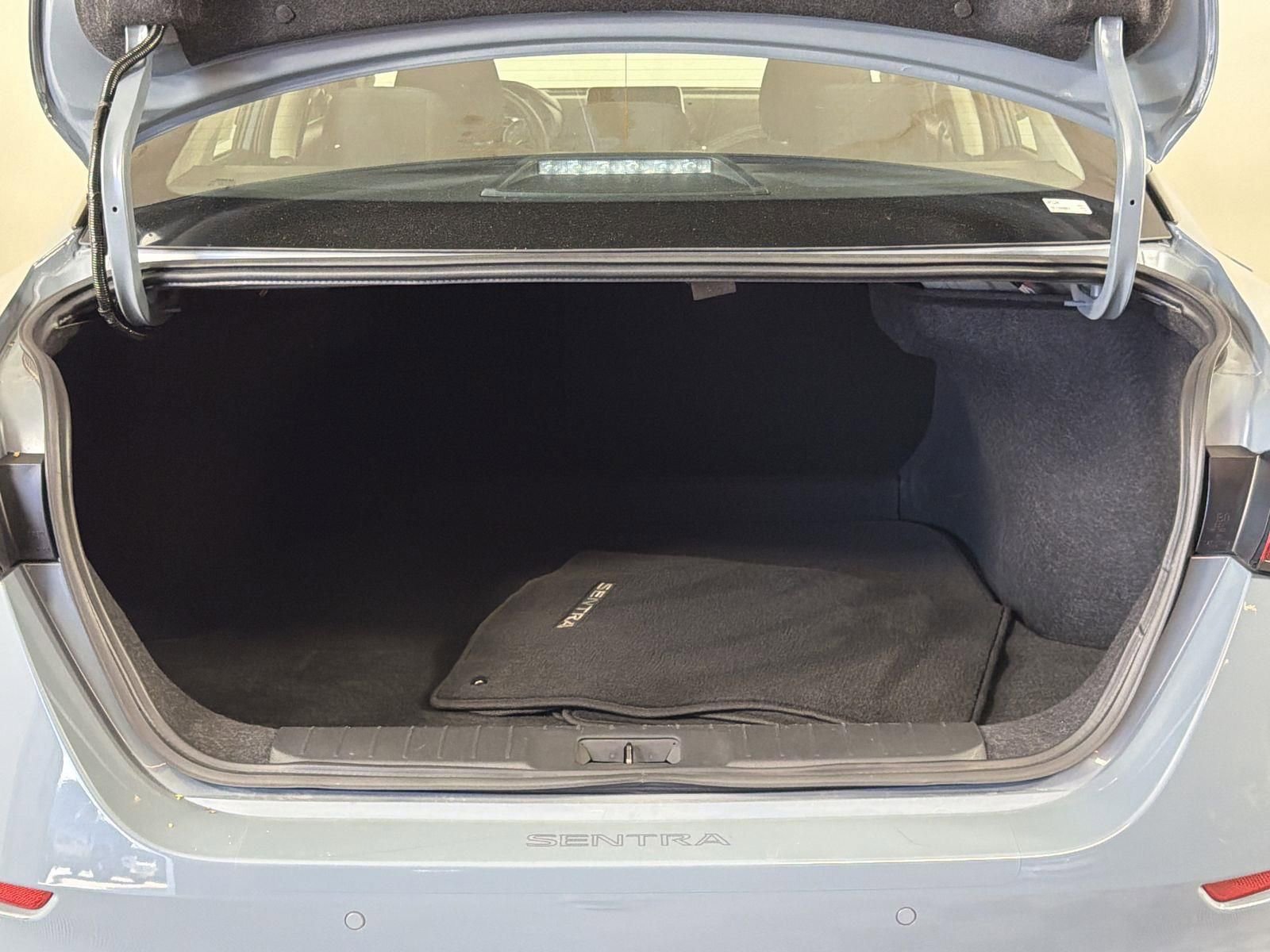 Used 2025 Nissan Sentra SV FWD image 26