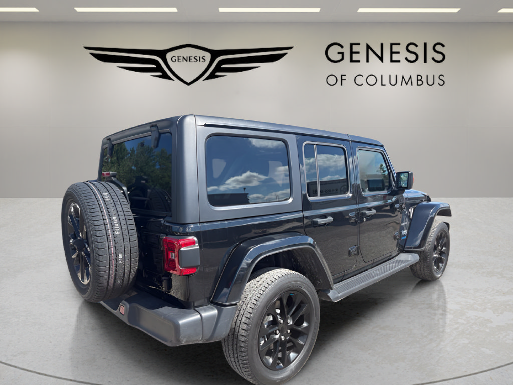 Used 2022 Jeep Wrangler Unlimited Sahara w/ Cold Weather Group AWD/4WD image 5
